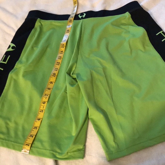 Hylete Green and Black Athletic Shorts Men’s Large Regular Read - Picture 3 of 4